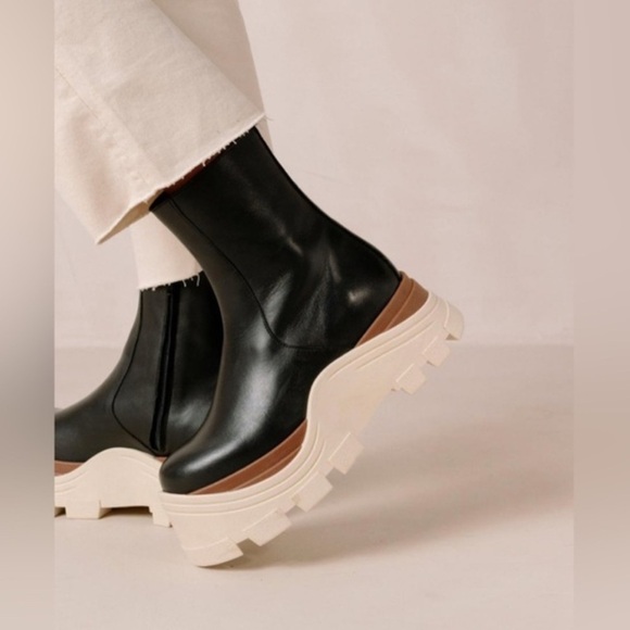 ALOHAS Roxie Marcona Black and Cream Chunky Leather Platform Boots Size 38 - Picture 8 of 10